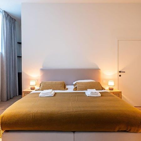 Huswell - Stylishly Renovated Apartment With City View Гент Экстерьер фото